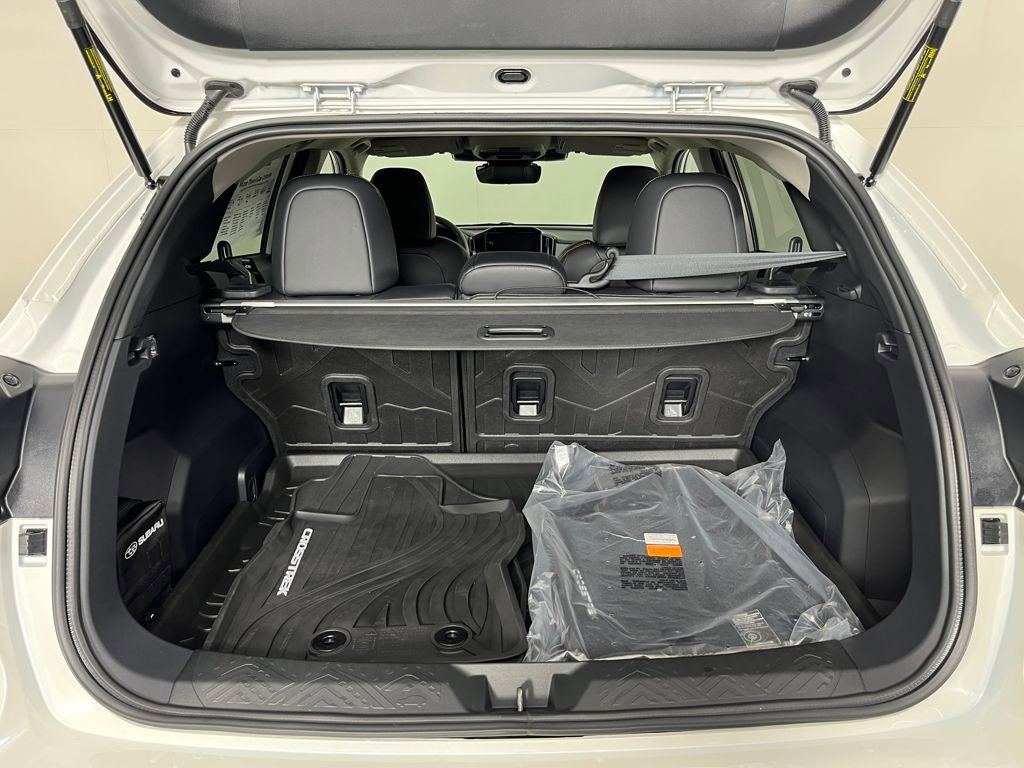New 2026 Subaru Crosstrek 2.5i Limited w/ Crosstrek Mirror Package image 17