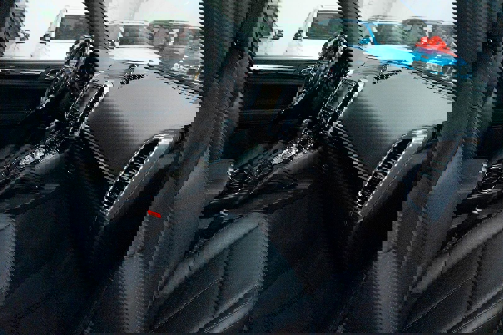 Used 2016 Porsche Cayenne image 37