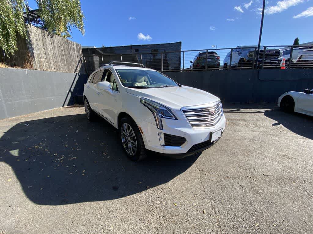 Used 2017 Cadillac XT5 Premium Luxury w/ Driver Assist Package AWD/4WD image 8