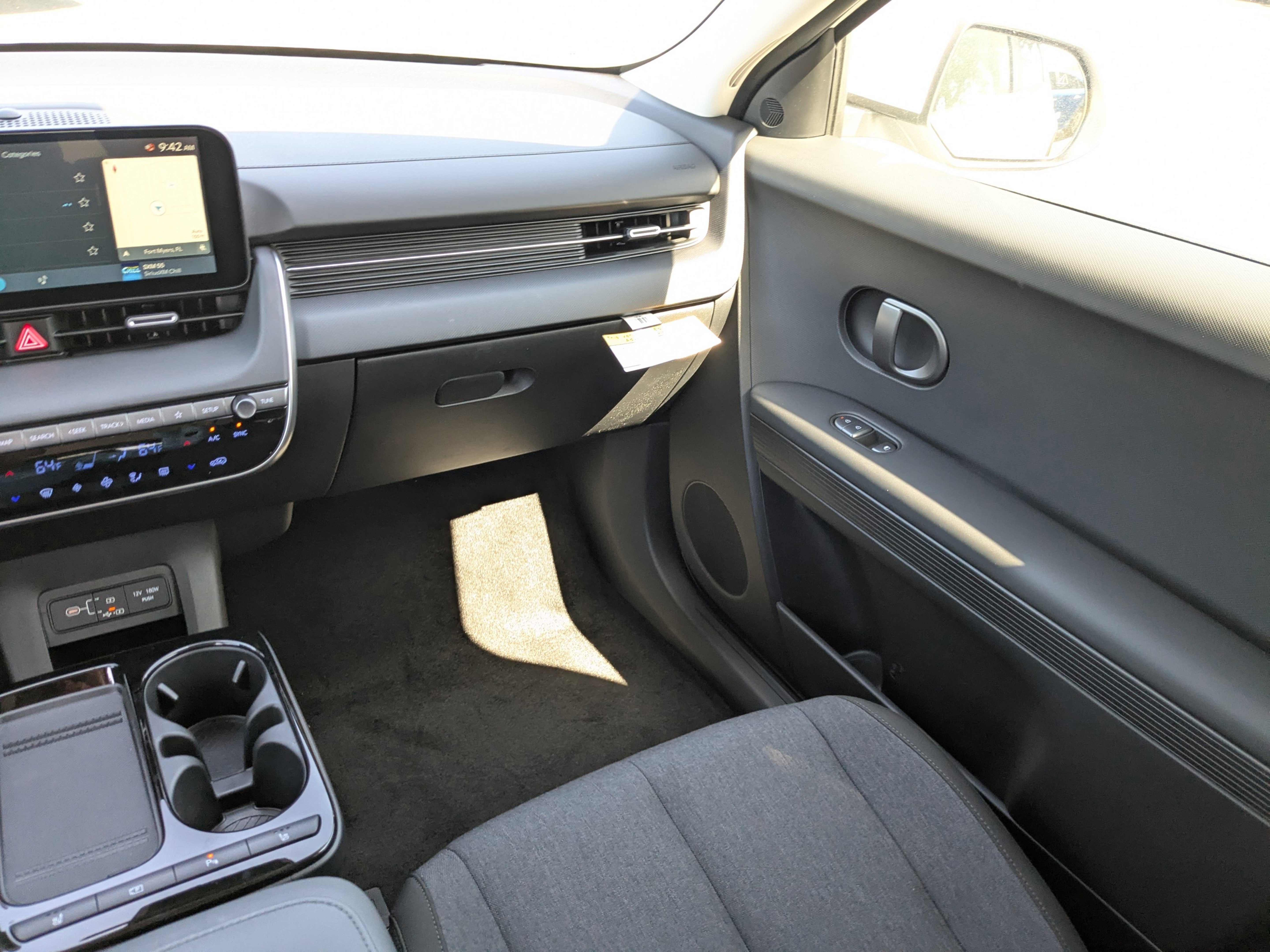 New 2025 Hyundai Ioniq 5 SE image 14