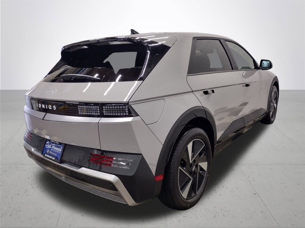 New 2026 Hyundai Ioniq 5 SE image 13