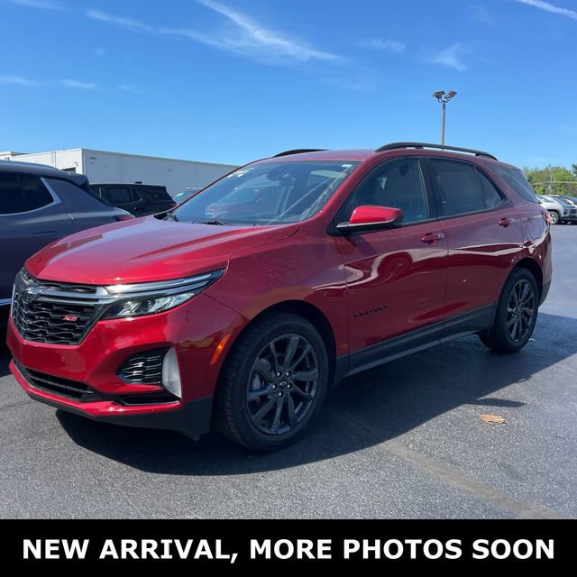 Used 2023 Chevrolet Equinox RS w/ LPO, Floor Liner Package FWD image 1