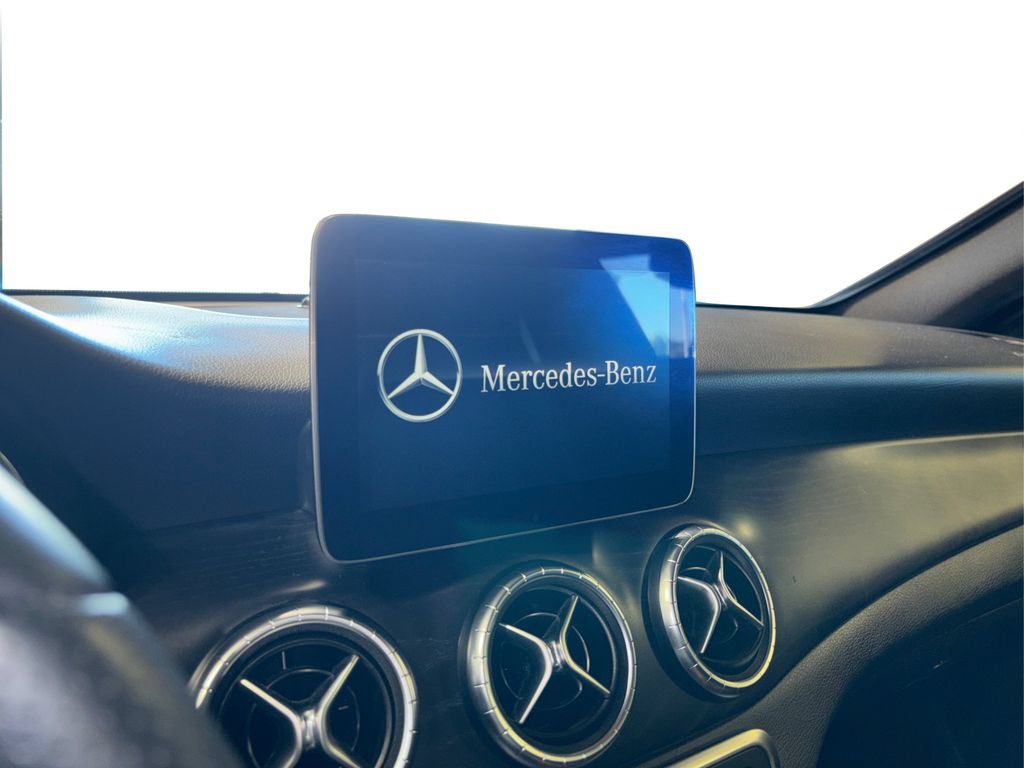 Used 2018 Mercedes-Benz CLA 250 4MATIC image 25
