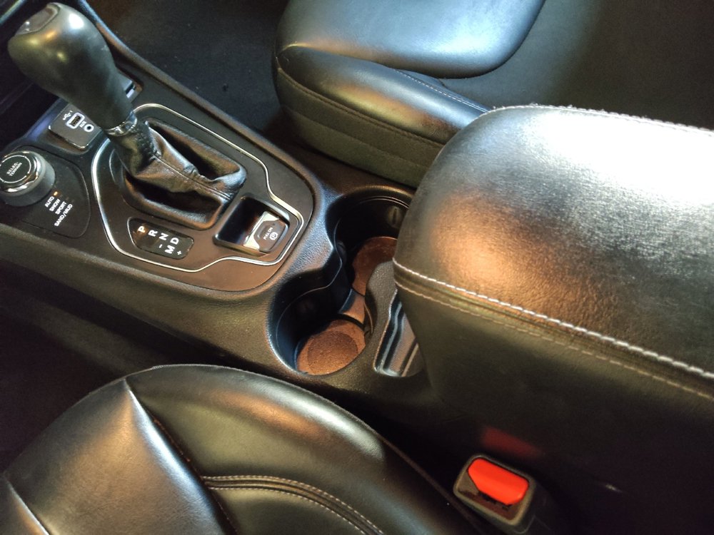 Used 2019 Jeep Cherokee Latitude Plus image 26