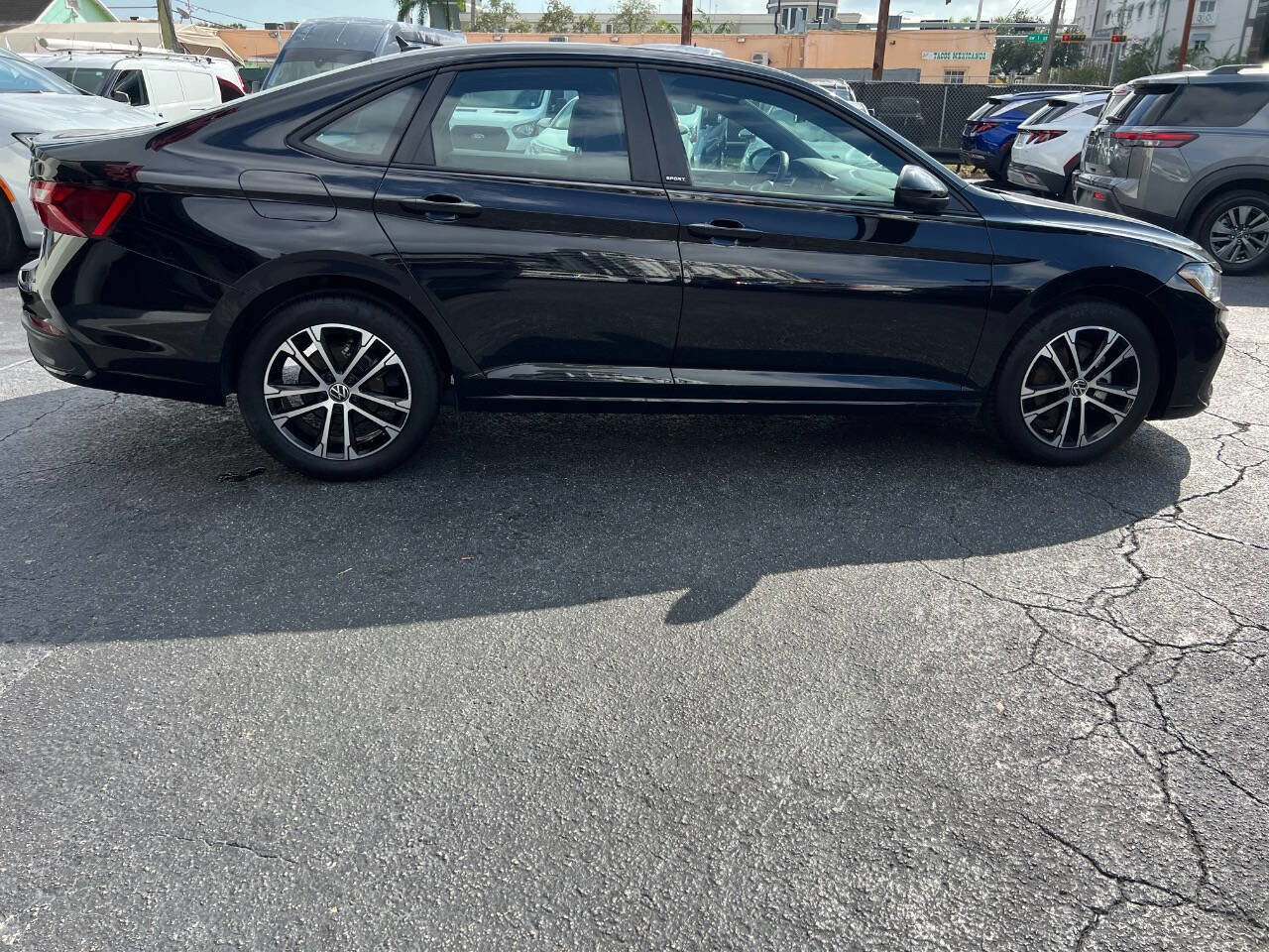 Used 2025 Volkswagen Jetta Sport image 6