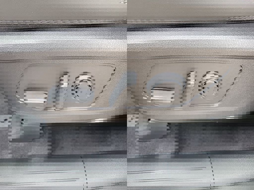 New 2026 Kia Sorento S image 24