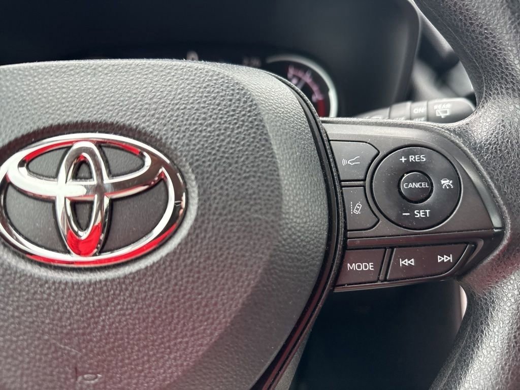 Used 2023 Toyota RAV4 XLE FWD image 28