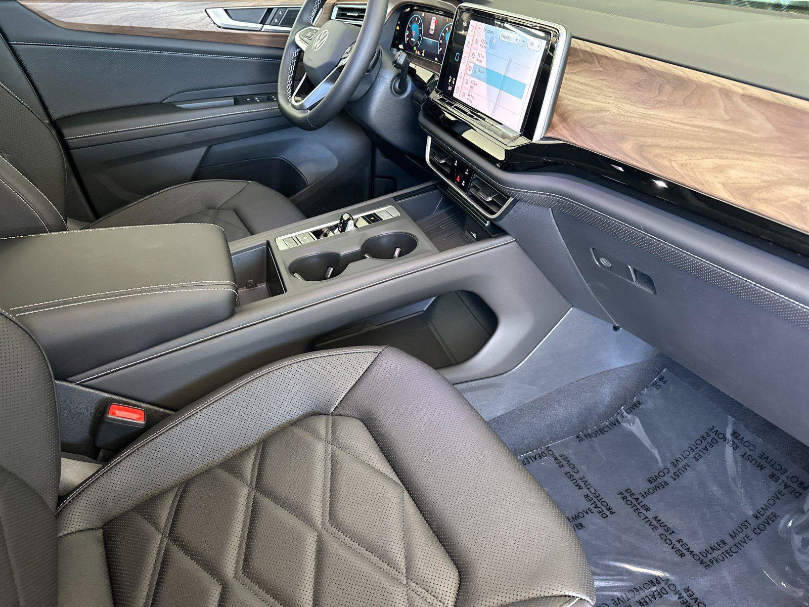 New 2026 Volkswagen Atlas SE FWD image 16