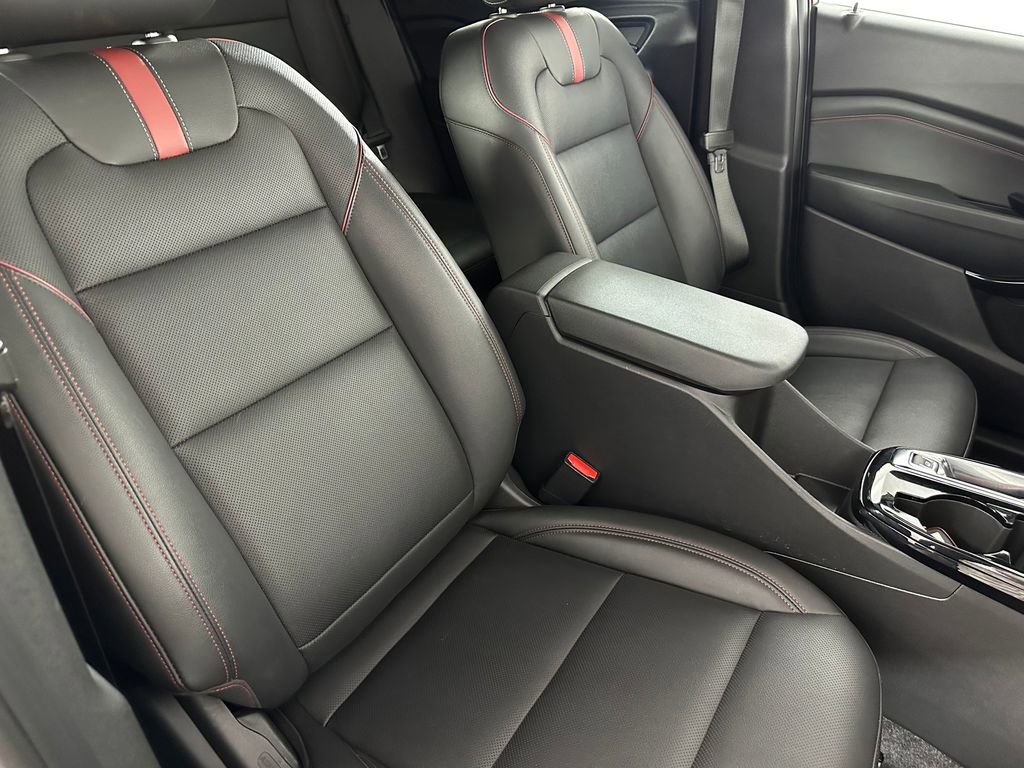 Used 2024 Chevrolet Trax RS w/ Driver Confidence Package image 29