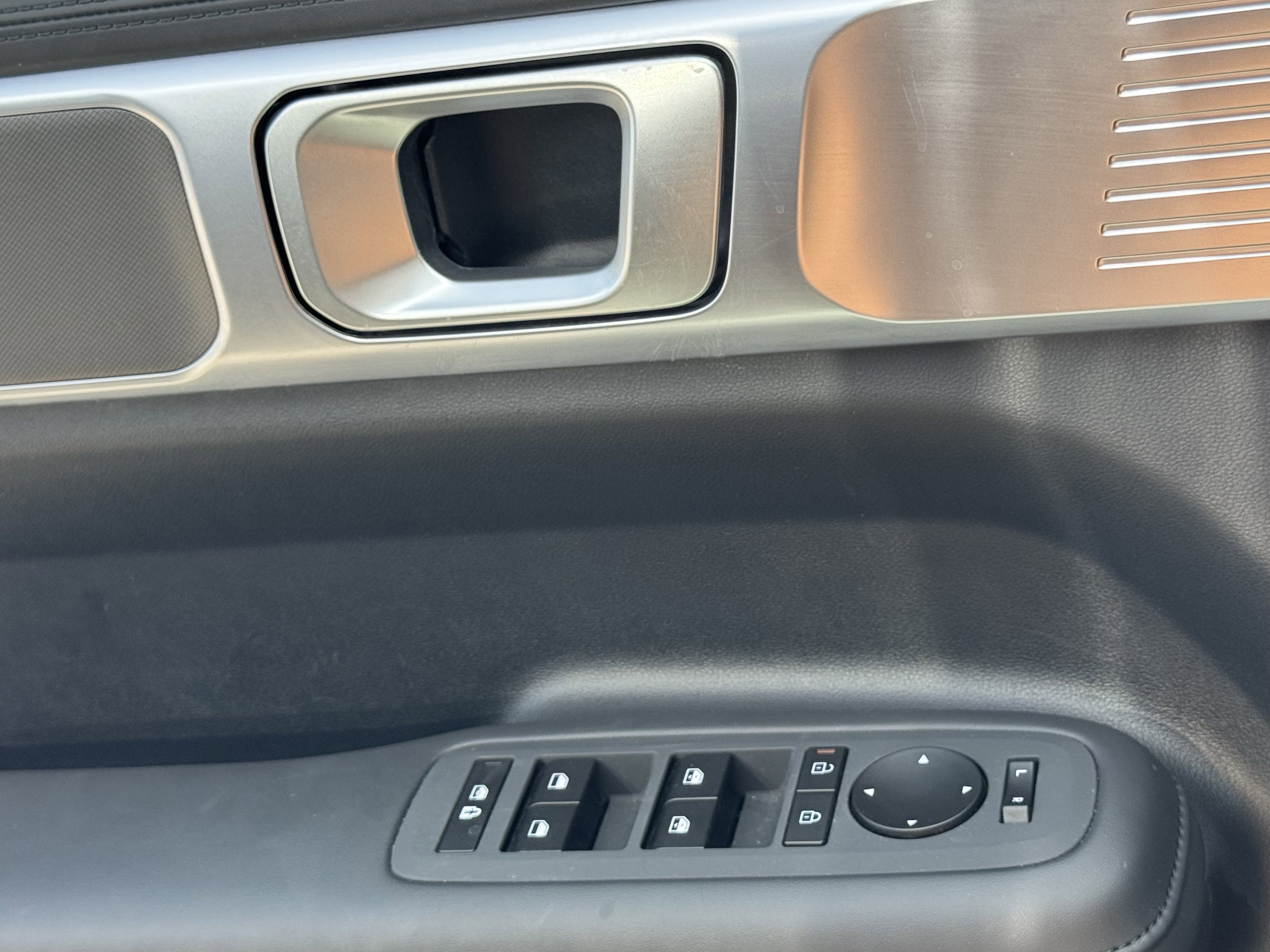 Used 2026 Hyundai Santa Fe SEL FWD image 26