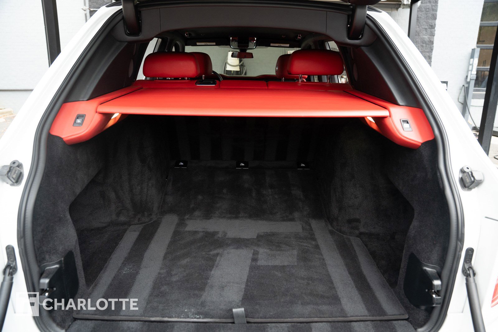 Used 2022 Rolls-Royce Cullinan image 39