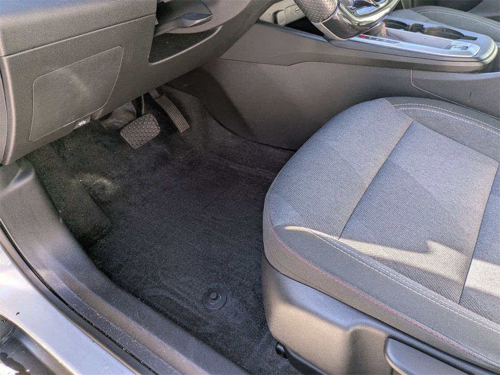 Used 2024 Chevrolet Trax RS image 16