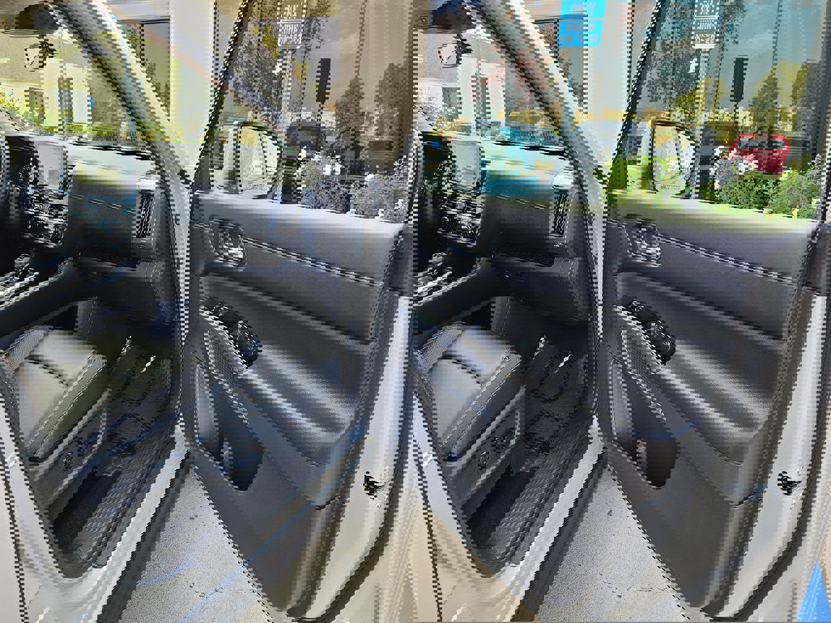 Used 2025 Nissan Pathfinder SL w/ SL Premium Package image 36