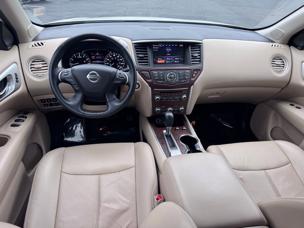 Used 2018 Nissan Pathfinder Platinum FWD image 6