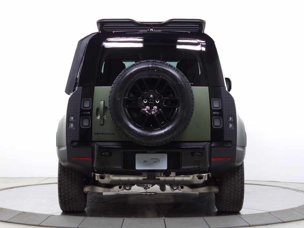 New 2026 Land Rover Defender 110 S AWD/4WD image 4