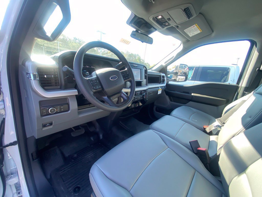 New 2026 Ford F350 XL w/ XL Chrome Package AWD/4WD image 9