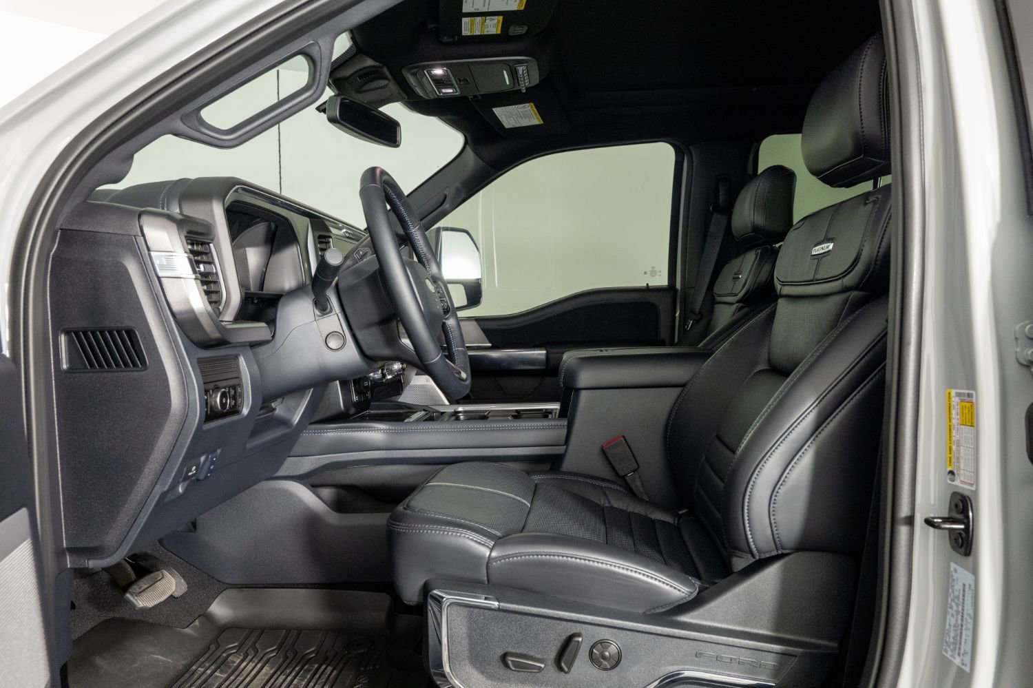 Used 2026 Ford F350 Platinum AWD/4WD image 14