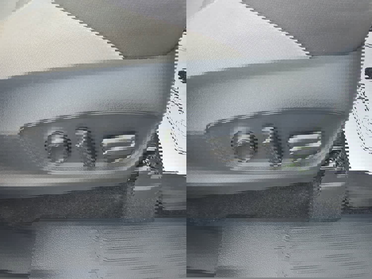 Used 2024 Toyota Tacoma TRD Sport w/ TRD Sport Upgrade Package AWD/4WD image 57