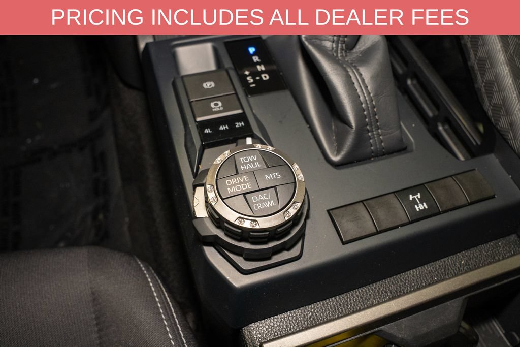 Certified 2025 Toyota Tacoma TRD Off-Road AWD/4WD image 18