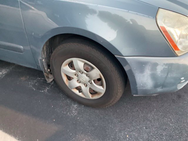 Used 2008 Kia Sedona LX FWD image 2