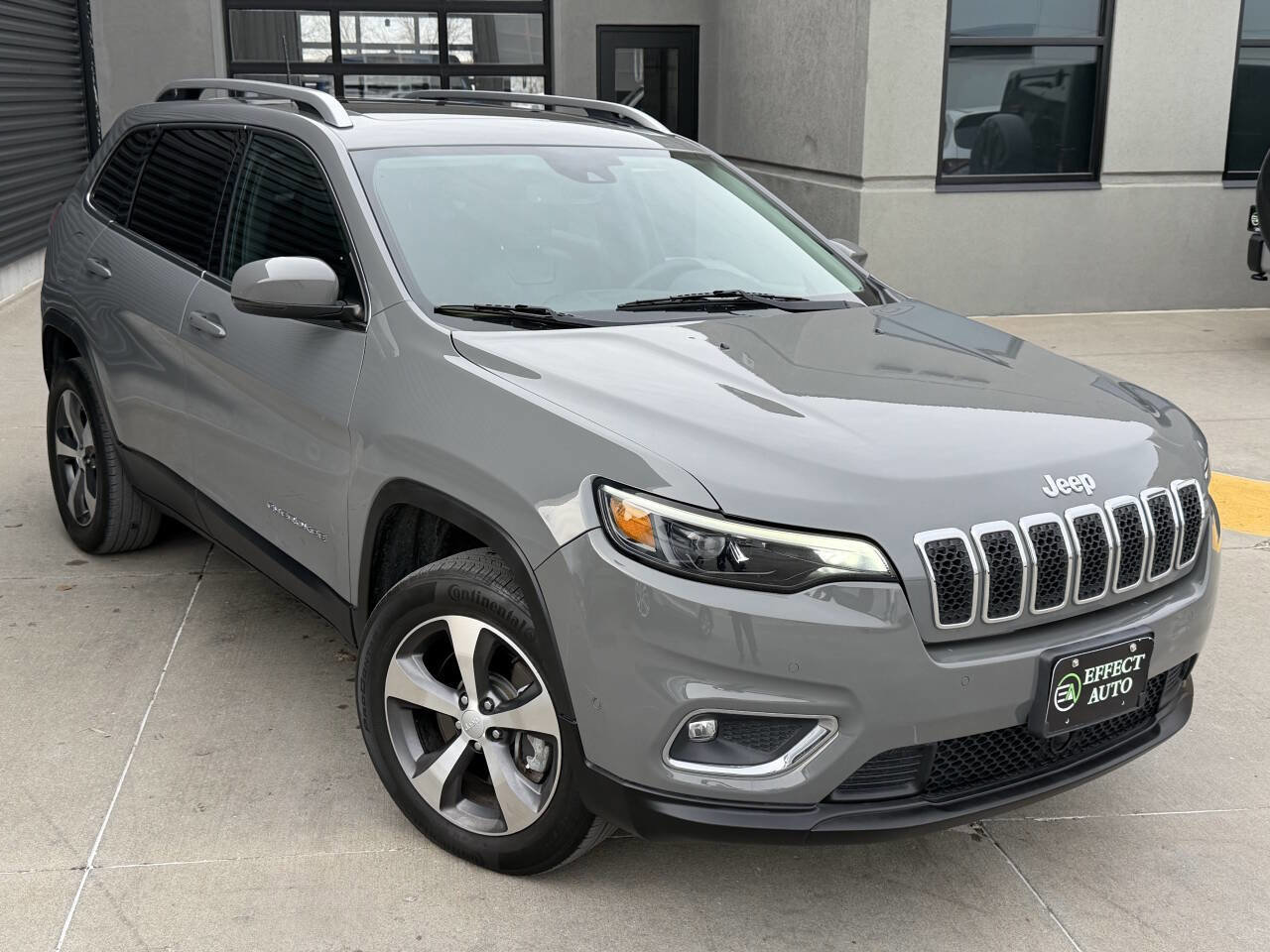 Used 2021 Jeep Cherokee Limited image 6