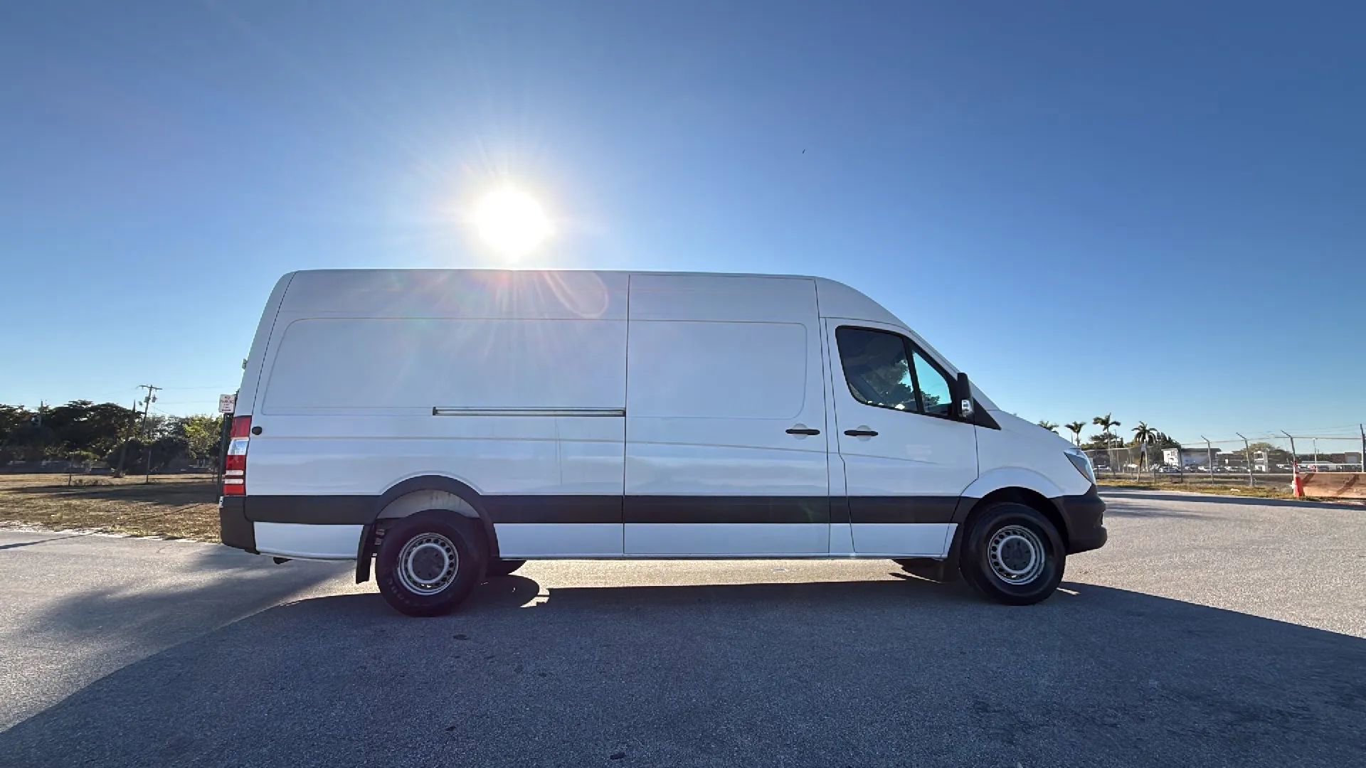 Used 2017 Mercedes-Benz Sprinter 2500 image 6