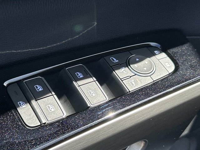 Used 2024 Nissan Pathfinder Platinum w/ Cargo Package image 19