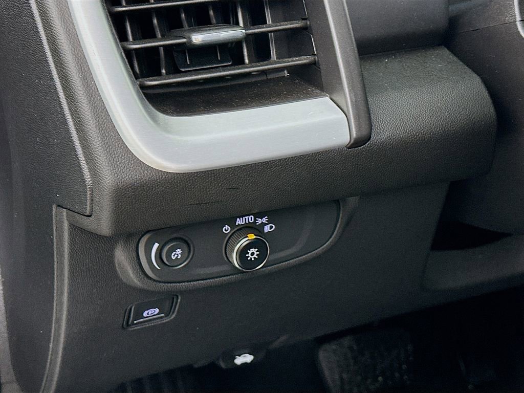 Used 2023 GMC Terrain SLE w/ Driver Convenience Package image 14