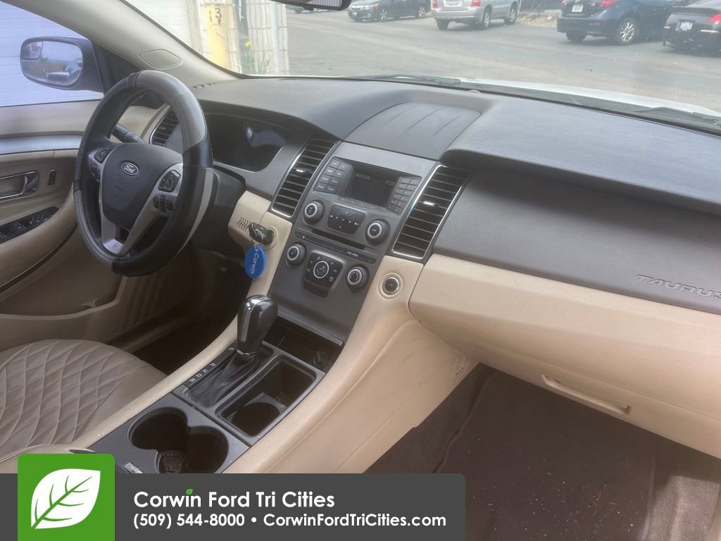 Used 2013 Ford Taurus SE image 6