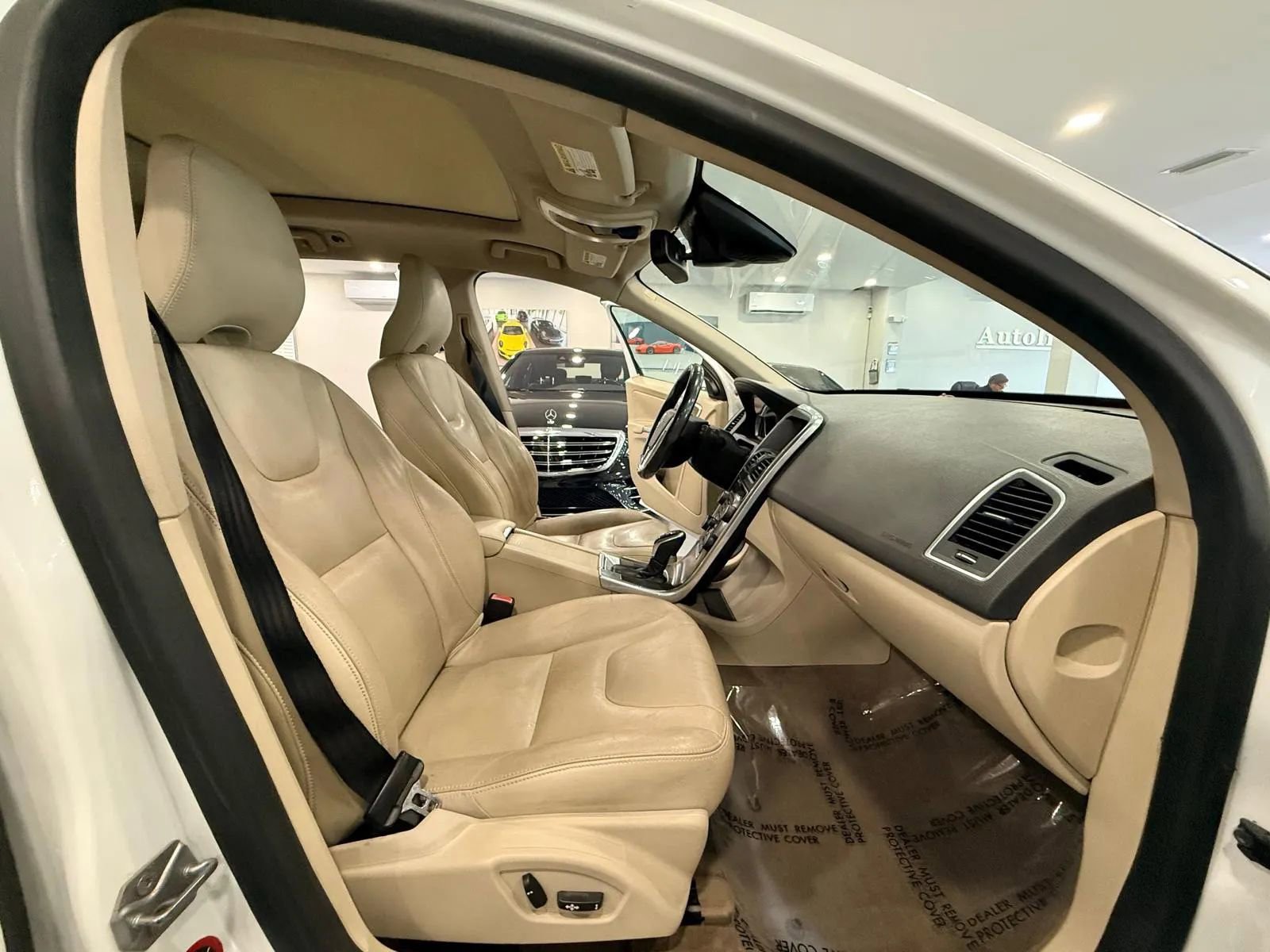 Used 2015 Volvo XC60 T5 Premier image 12
