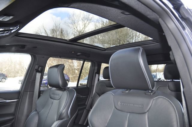 Used 2024 Jeep Grand Cherokee Overland w/ Luxury Tech Group IV image 20