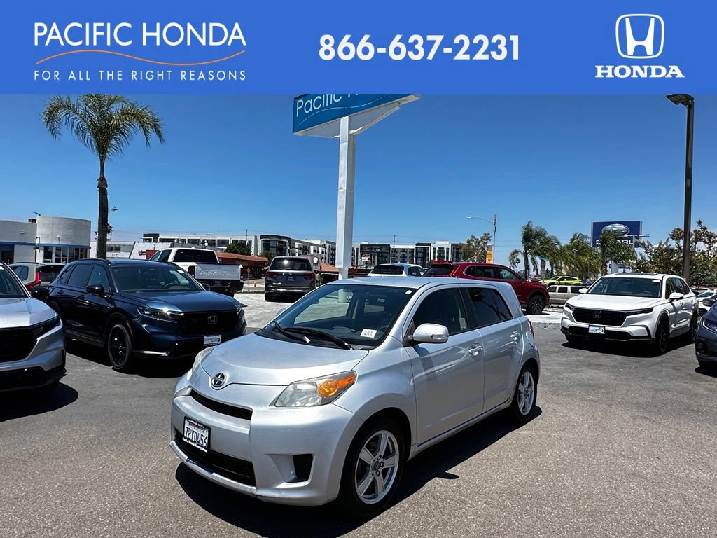 Used 2013 Scion xD FWD image 1