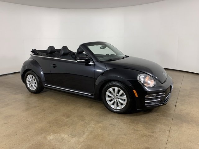 Used 2018 Volkswagen Beetle 2.0T S image 29