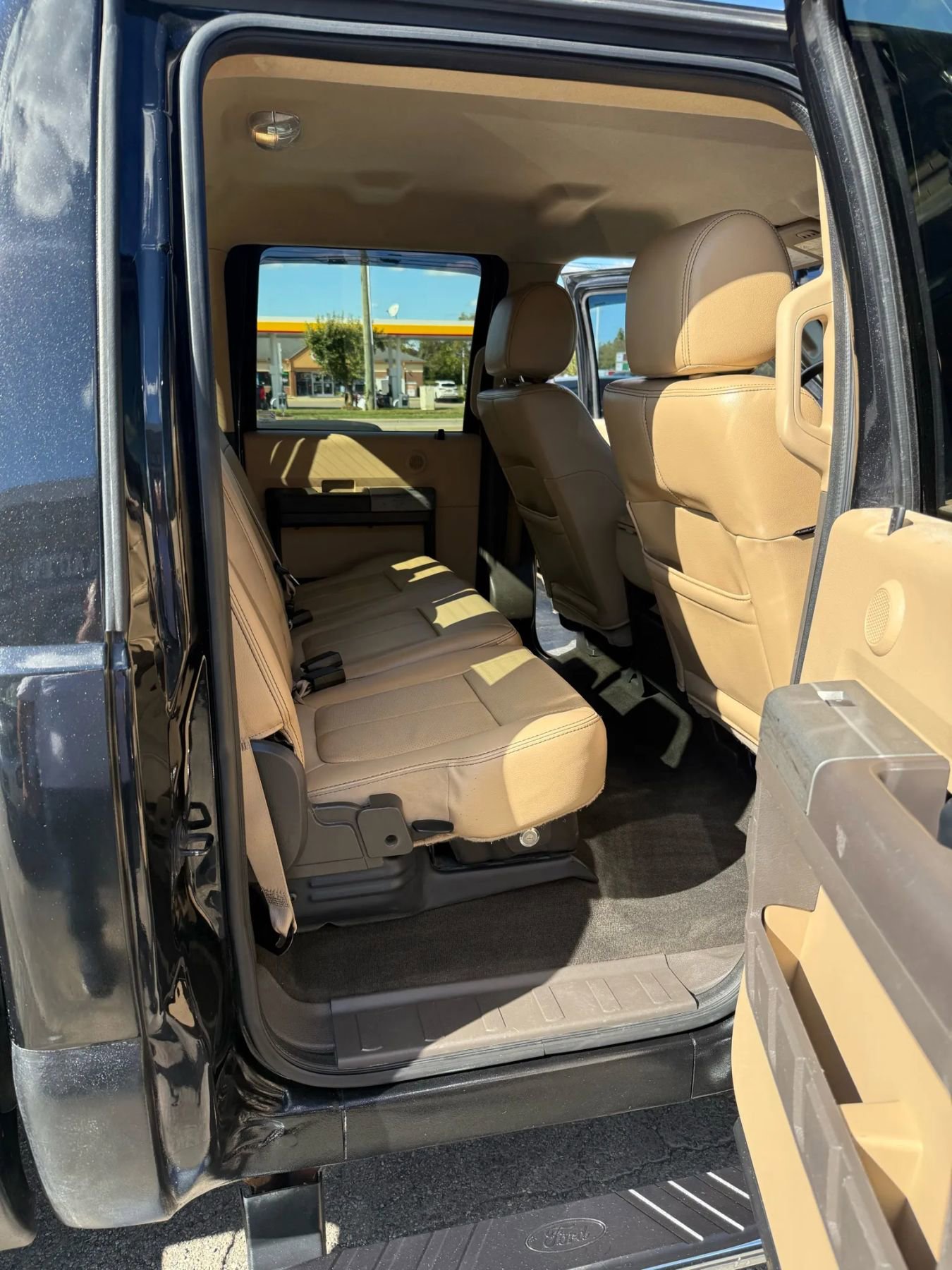 Used 2012 Ford F250 Lariat image 19