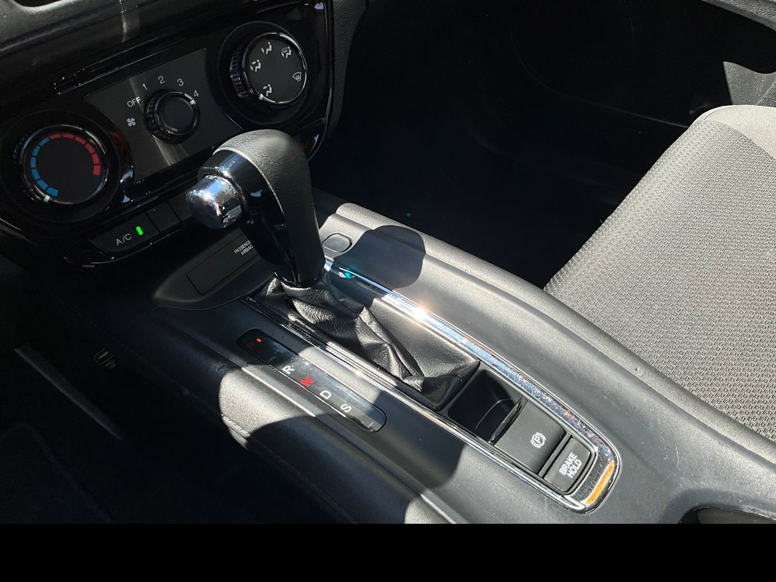 Used 2020 Honda HR-V LX image 25