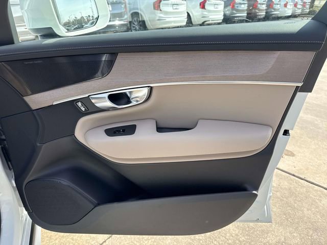 New 2026 Volvo XC90 B6 Plus image 16