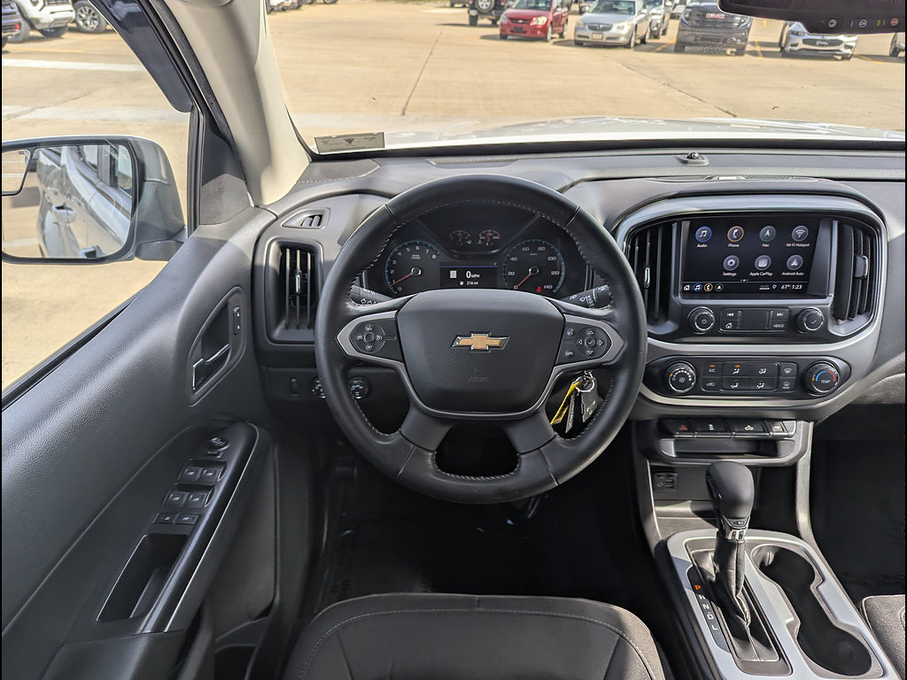 Used 2022 Chevrolet Colorado LT w/ LT Convenience Package AWD/4WD image 3