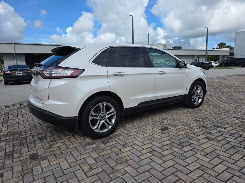 Used 2018 Ford Edge Titanium w/ Technology Package AWD/4WD image 11