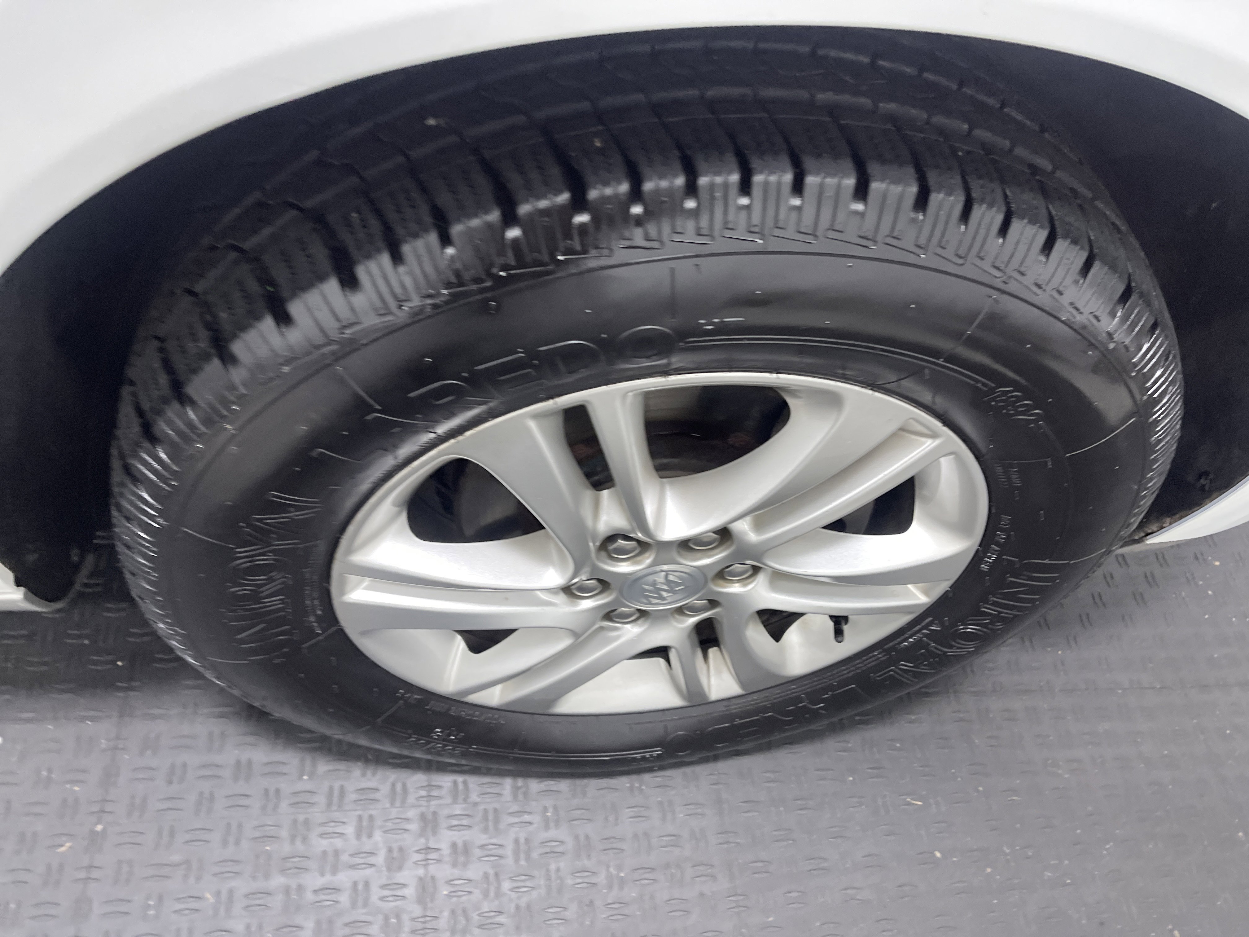 Used 2020 Buick Enclave Essence FWD image 28