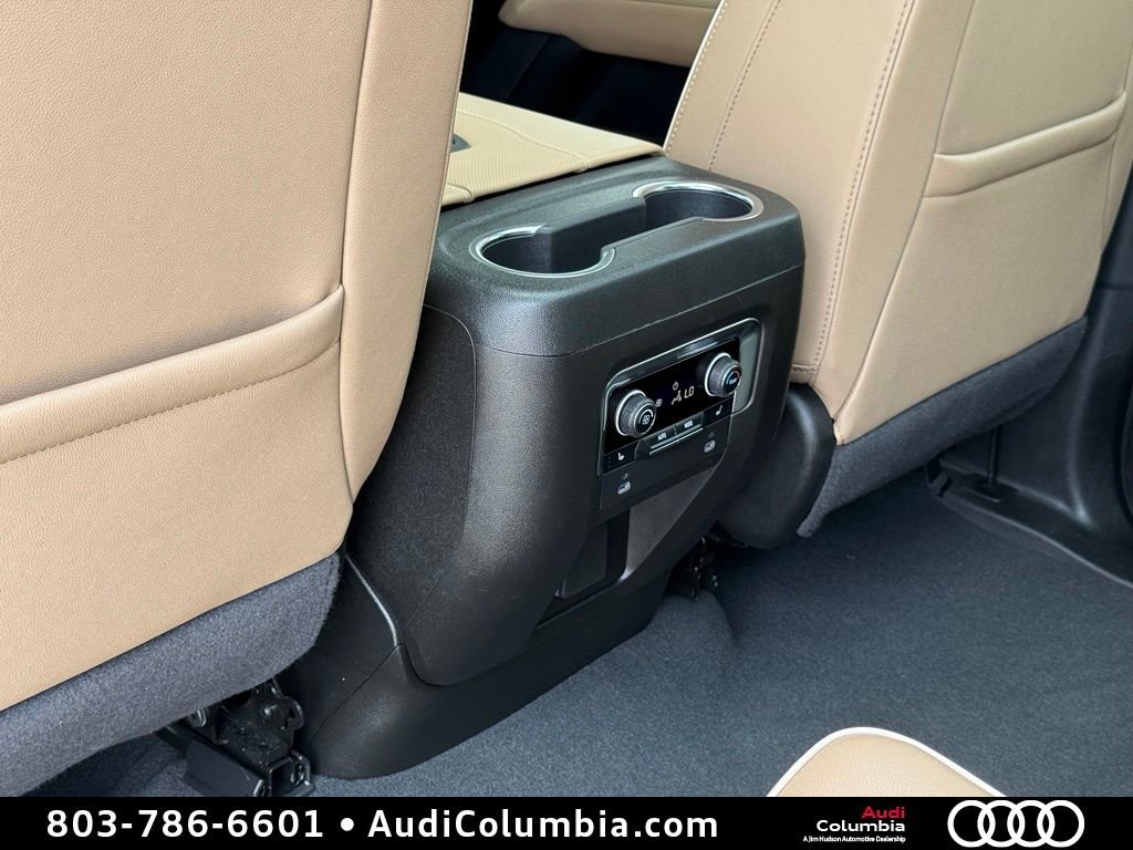 Used 2024 Chevrolet Suburban Premier w/ Premium Package AWD/4WD image 28