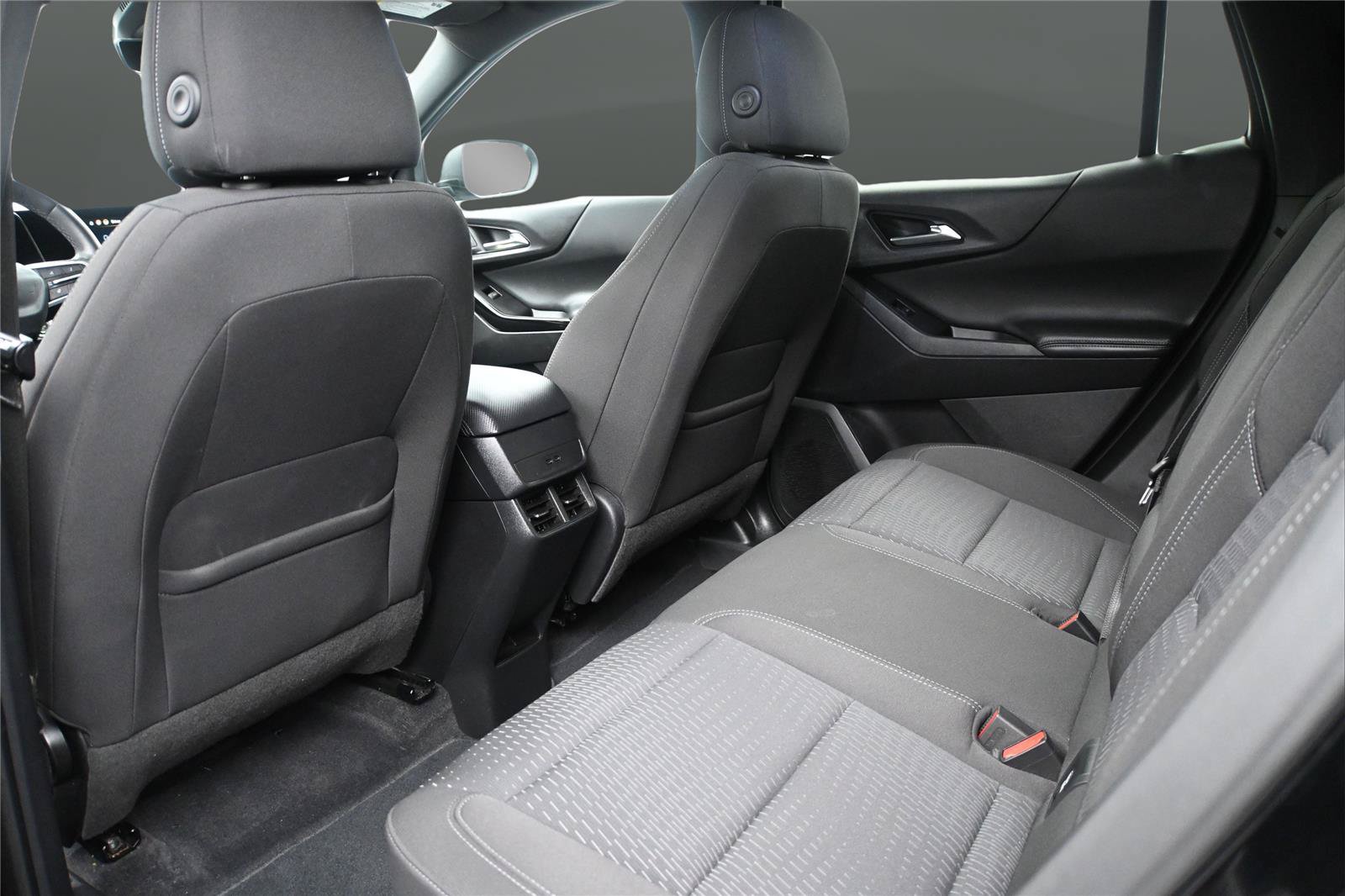 Used 2025 Chevrolet Equinox LT w/ Safety and Technology Package FWD image 10