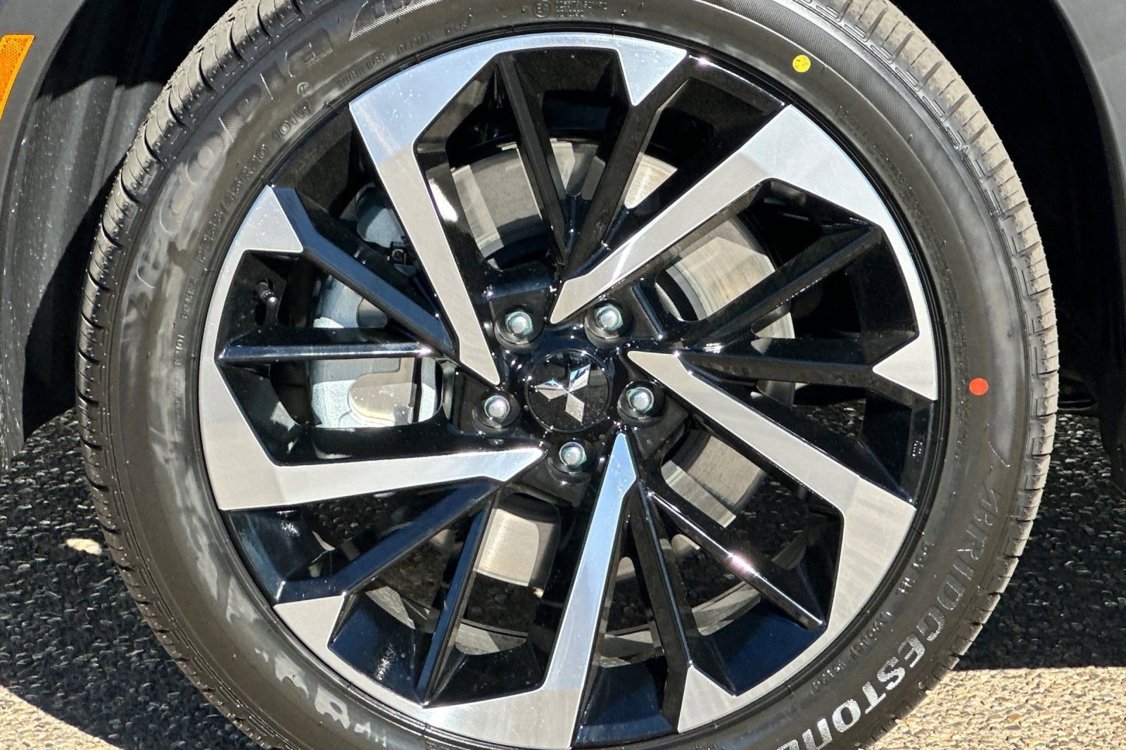 New 2025 Mitsubishi Outlander SE image 26