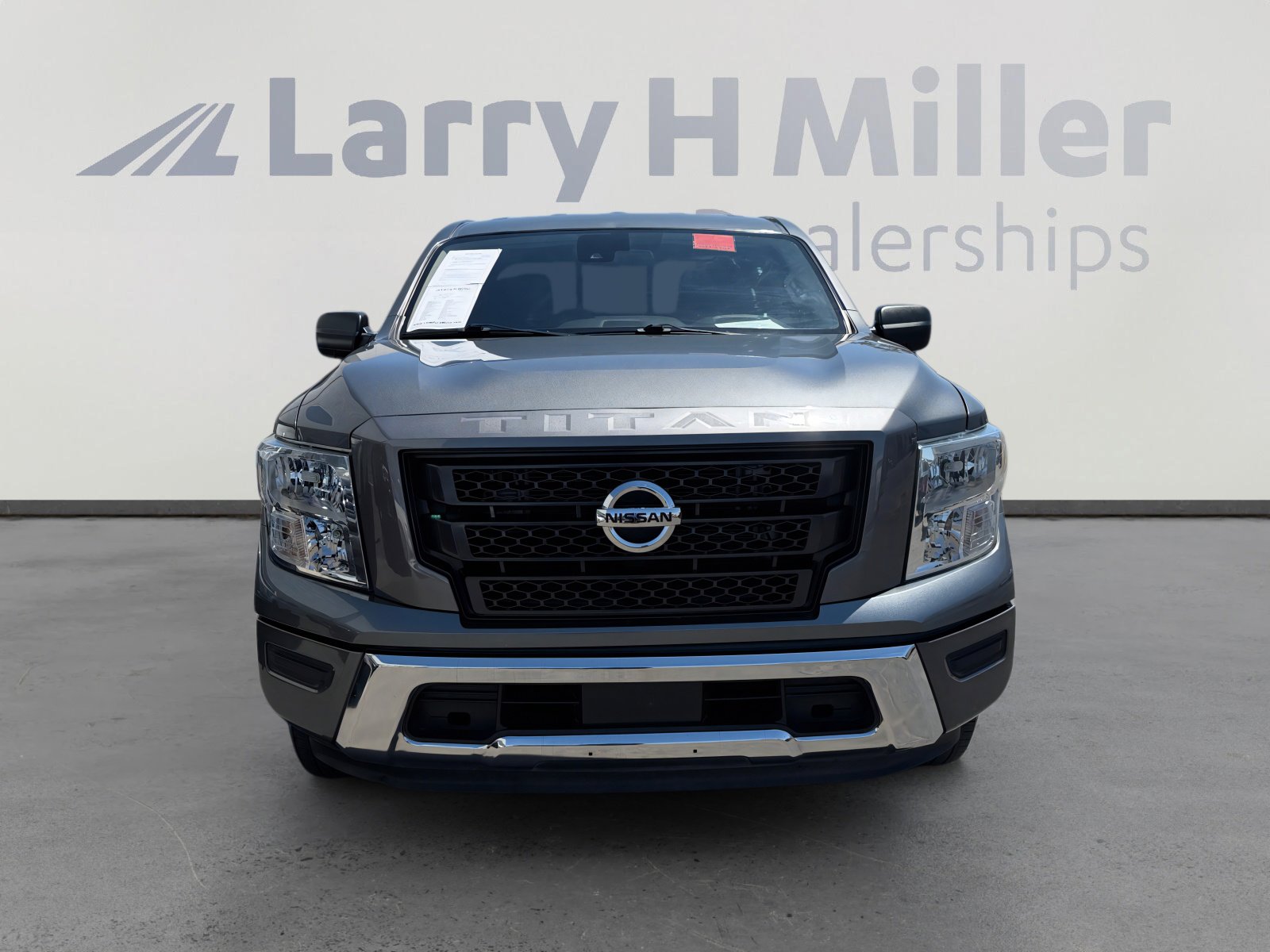 Used 2022 Nissan Titan SV w/ Accessory Utility Package RWD image 8