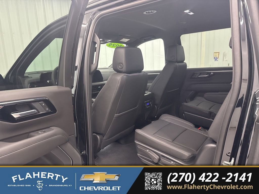 Used 2025 Chevrolet Suburban Z71 w/ Comfort Package image 11
