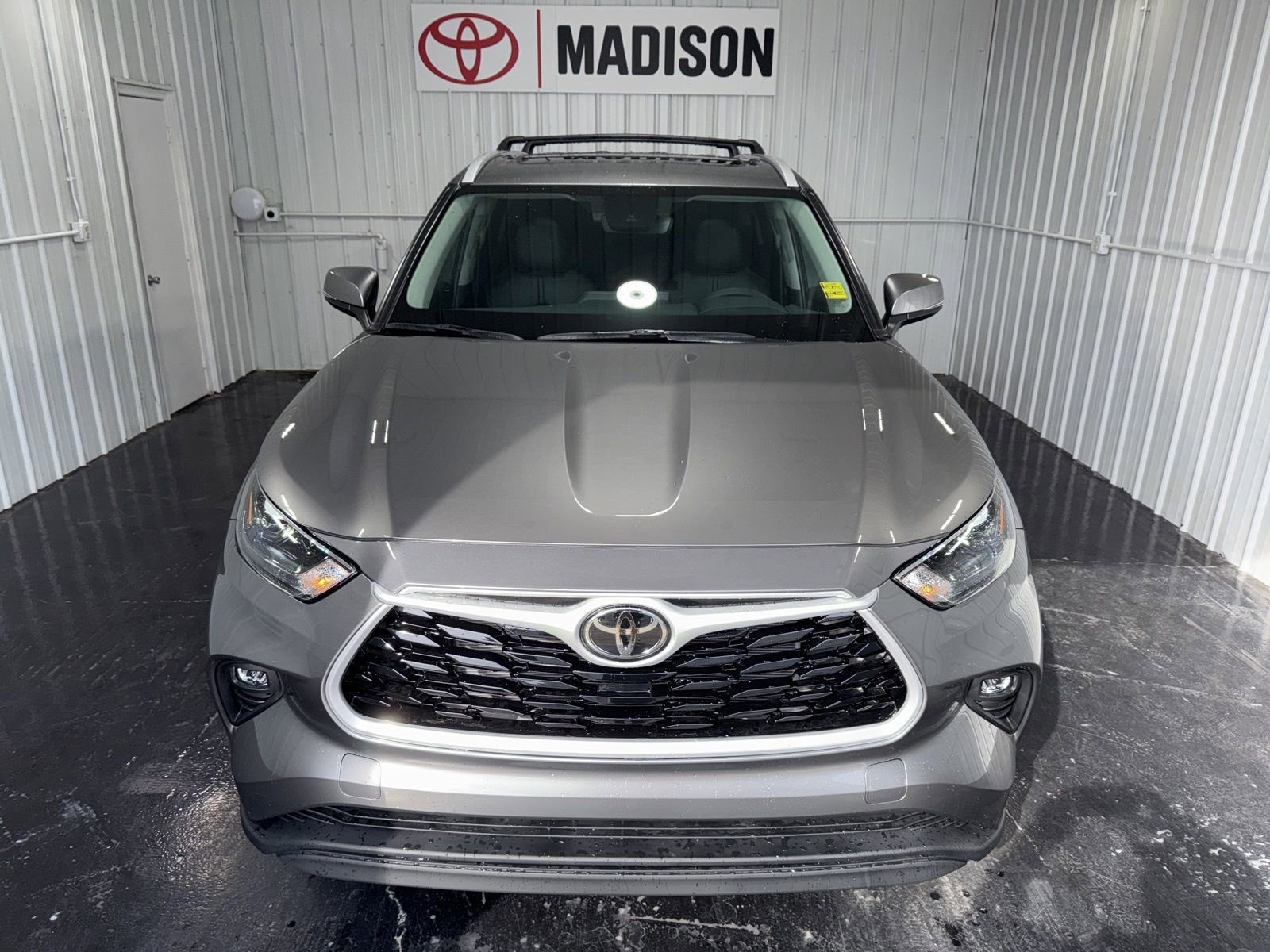 New 2026 Toyota Highlander XLE image 5