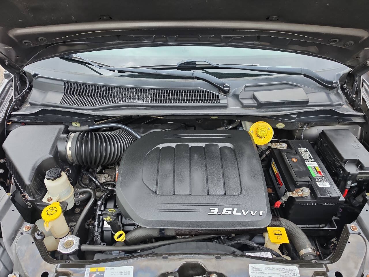 Used 2015 Dodge Grand Caravan American Value Package FWD image 28