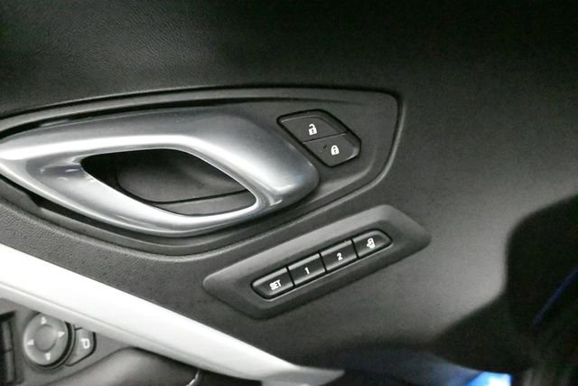 Used 2018 Chevrolet Camaro SS RWD image 12