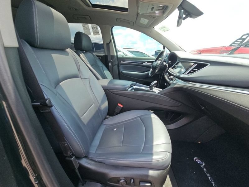Used 2020 Buick Enclave Essence w/ Sound and Sites Package FWD image 31