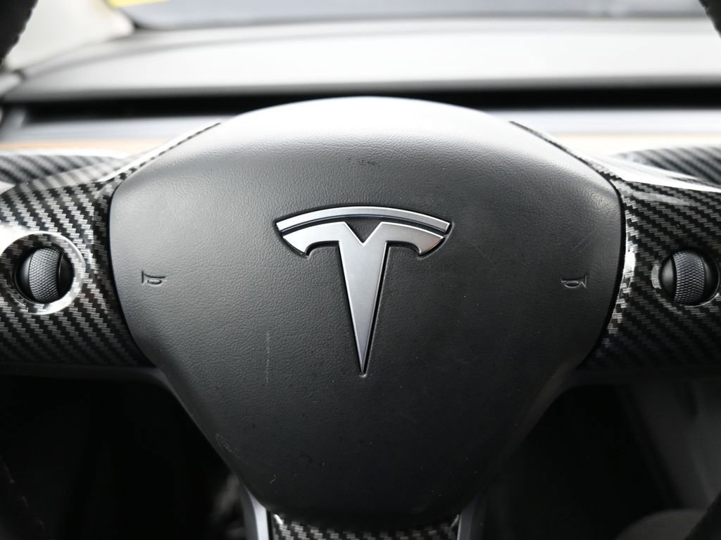 Used 2023 Tesla Model Y Long Range image 17