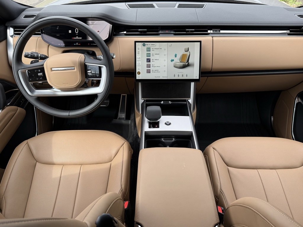 New 2025 Land Rover Range Rover Long Wheelbase SE image 16